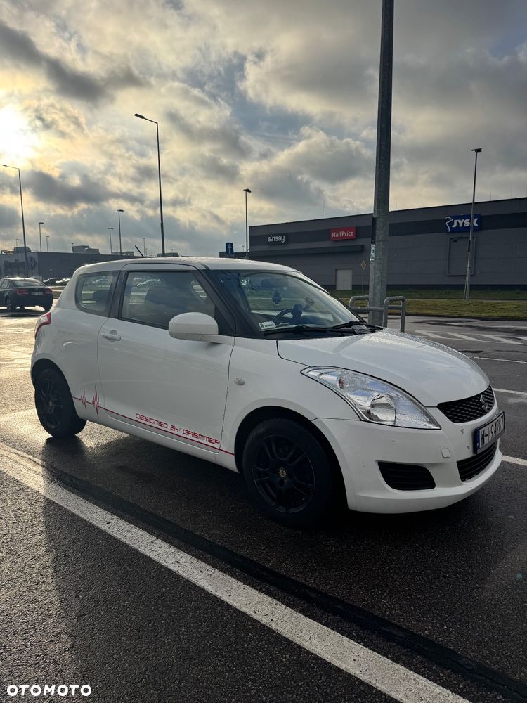 Suzuki Swift - 4