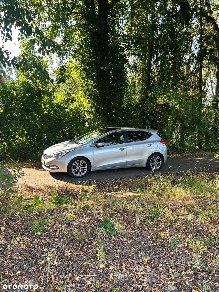 Kia Ceed - 32