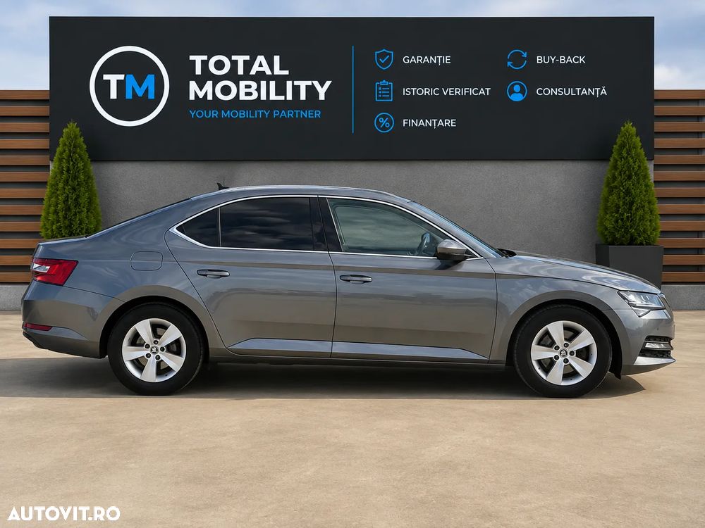 Skoda Superb 2022 photo 3