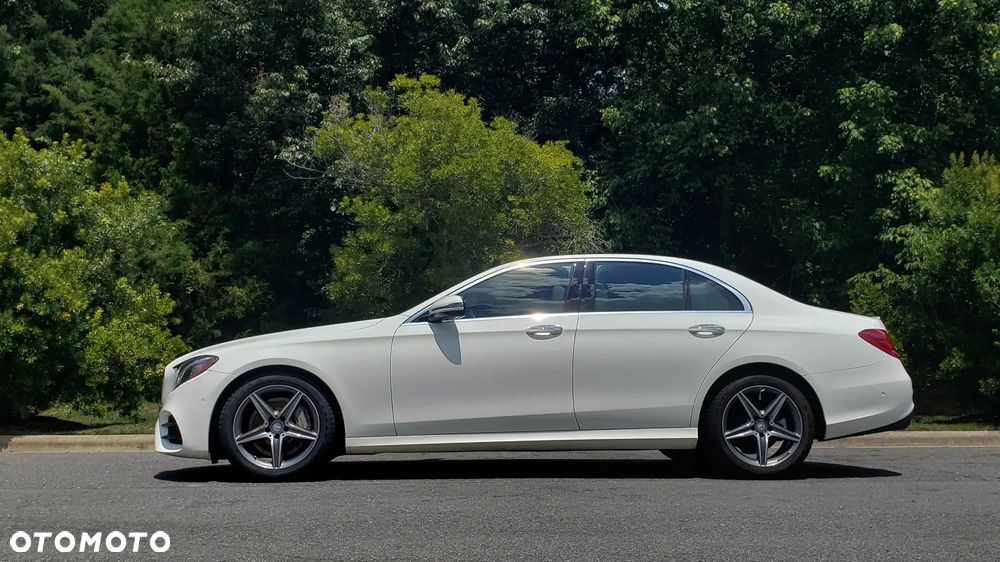 Mercedes-Benz Klasa E 300 9G-TRONIC - 3