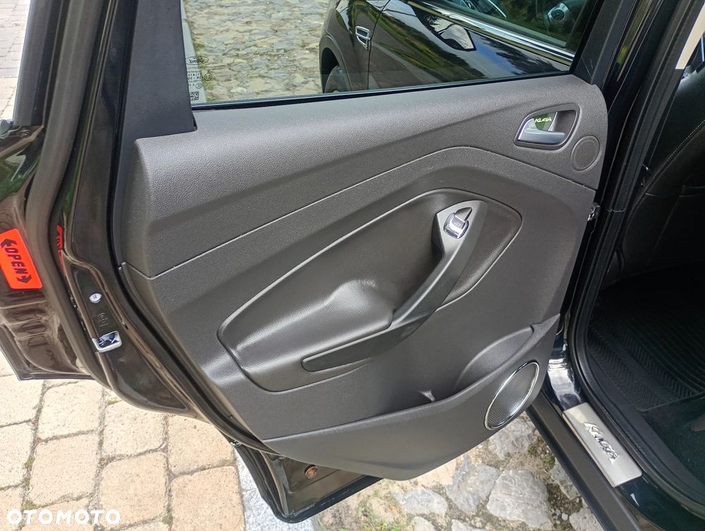 Ford Kuga 2.0 TDCi 2x4 Titanium - 24