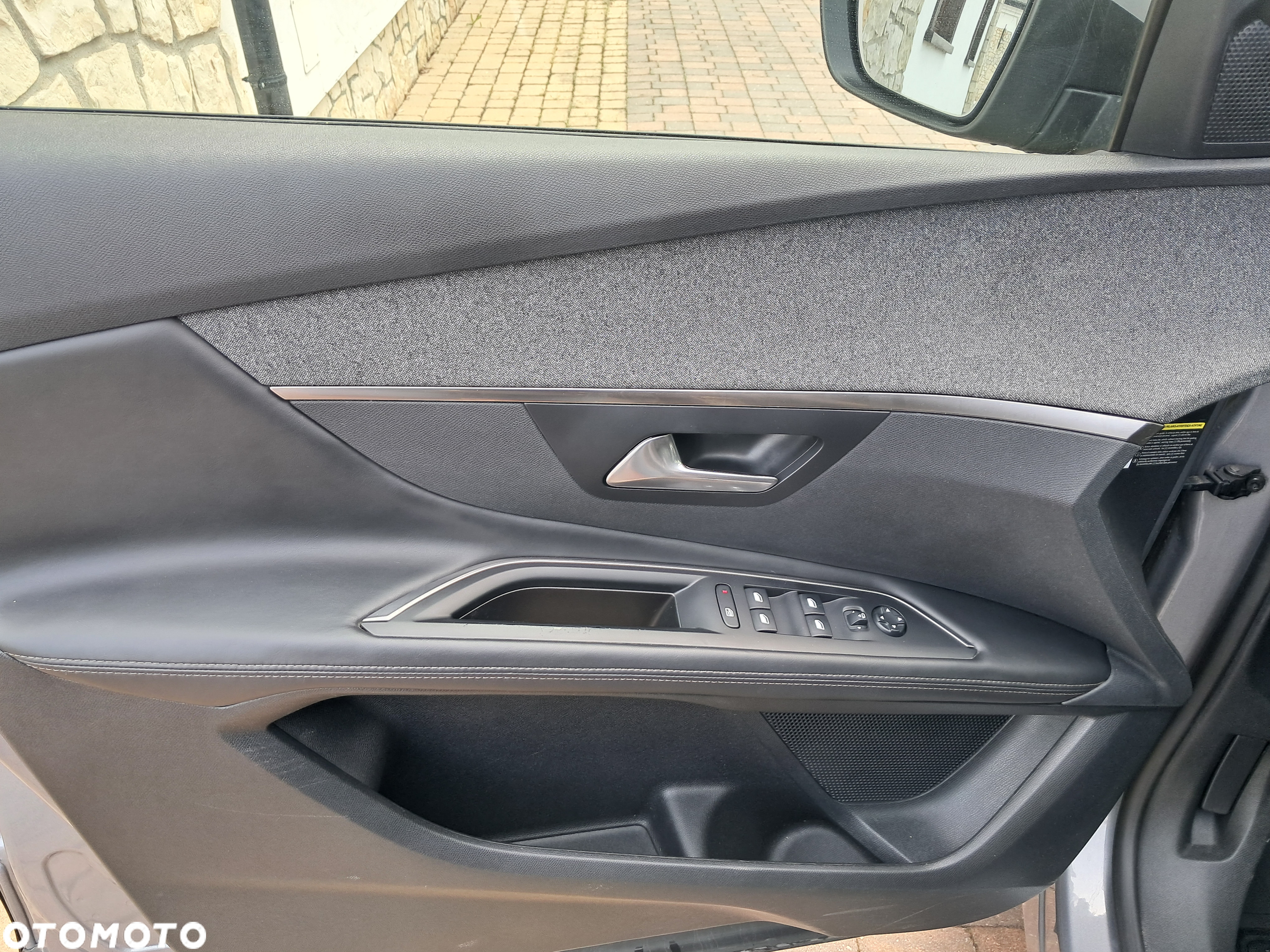 Peugeot 3008 HDi FAP 150 Platinum - 26
