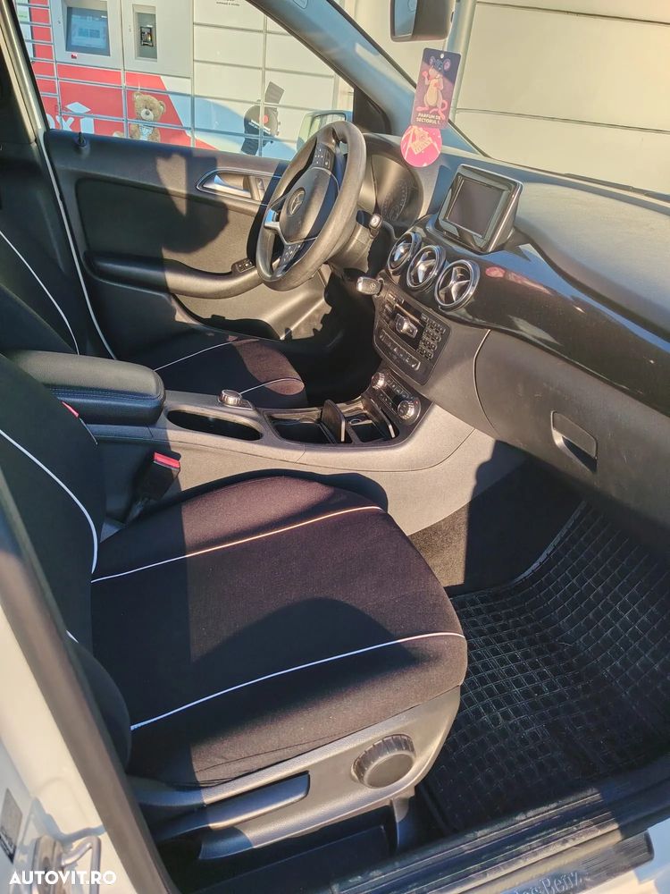 Mercedes-Benz B 200 - 13