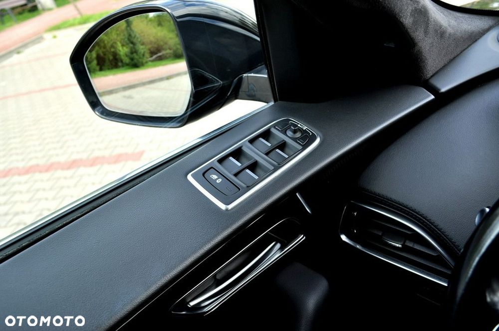 Jaguar F-Pace 20d Portfolio - 22