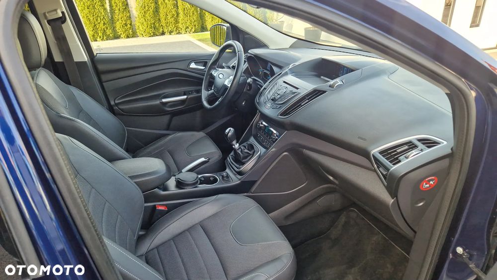Ford Kuga 1.6 EcoBoost 2x4 Titanium - 14