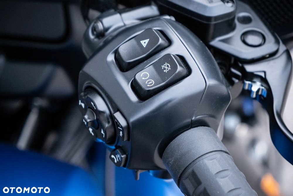 Harley-Davidson Touring Street Glide - 24