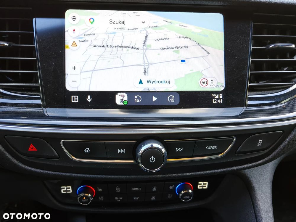 Opel Insignia - 17