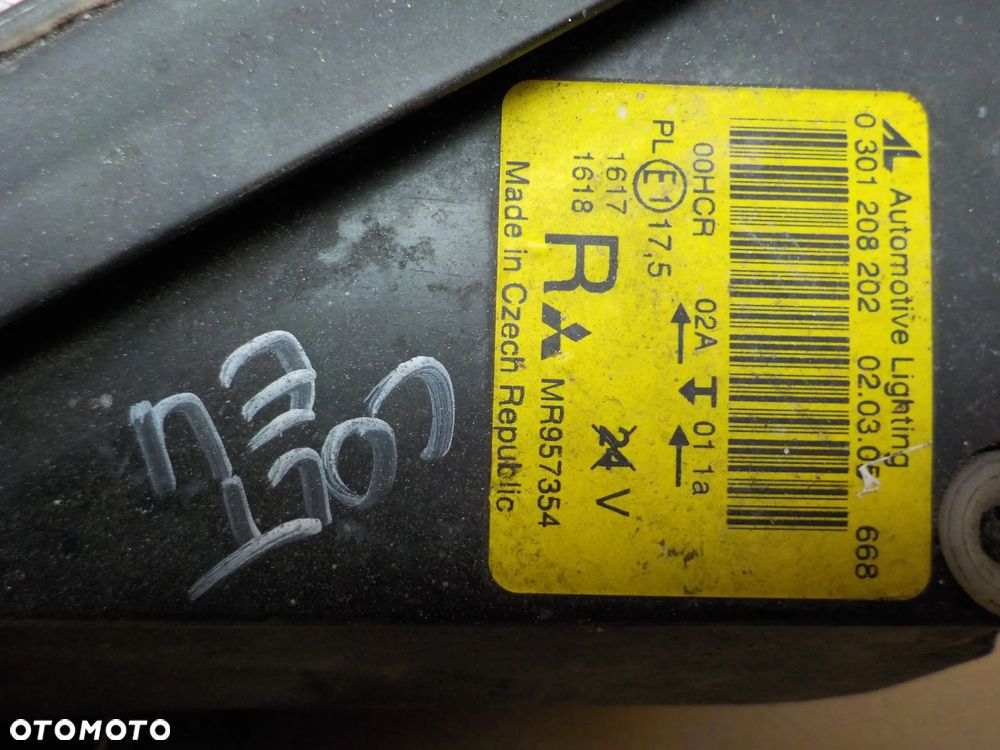 MITSUBISHI COLT VI LAMPA PRZÓD PRAWA - 3