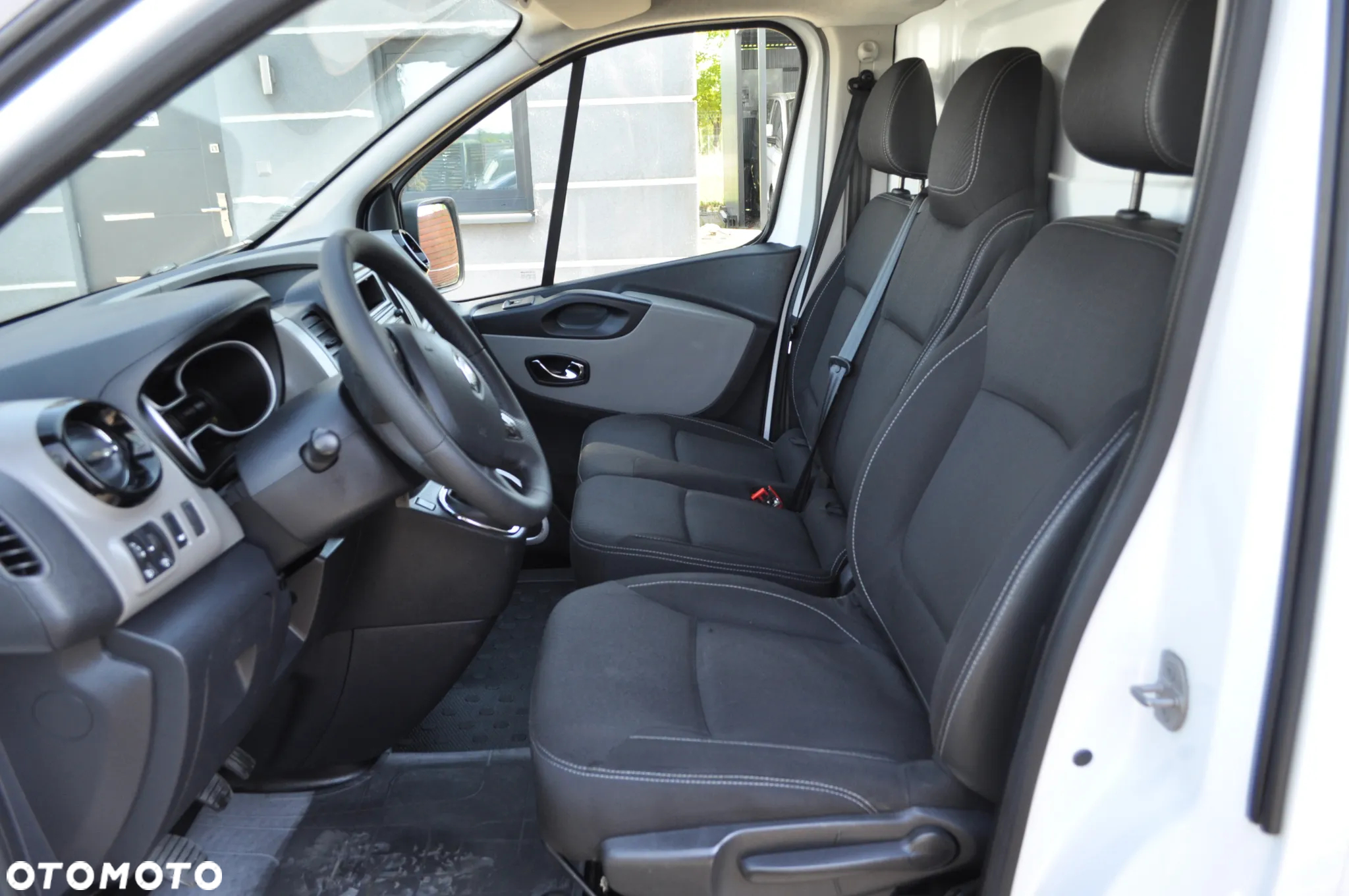 Renault Trafic Long L2H2 Wysoki Klima Bagażnik Drabinka - 10