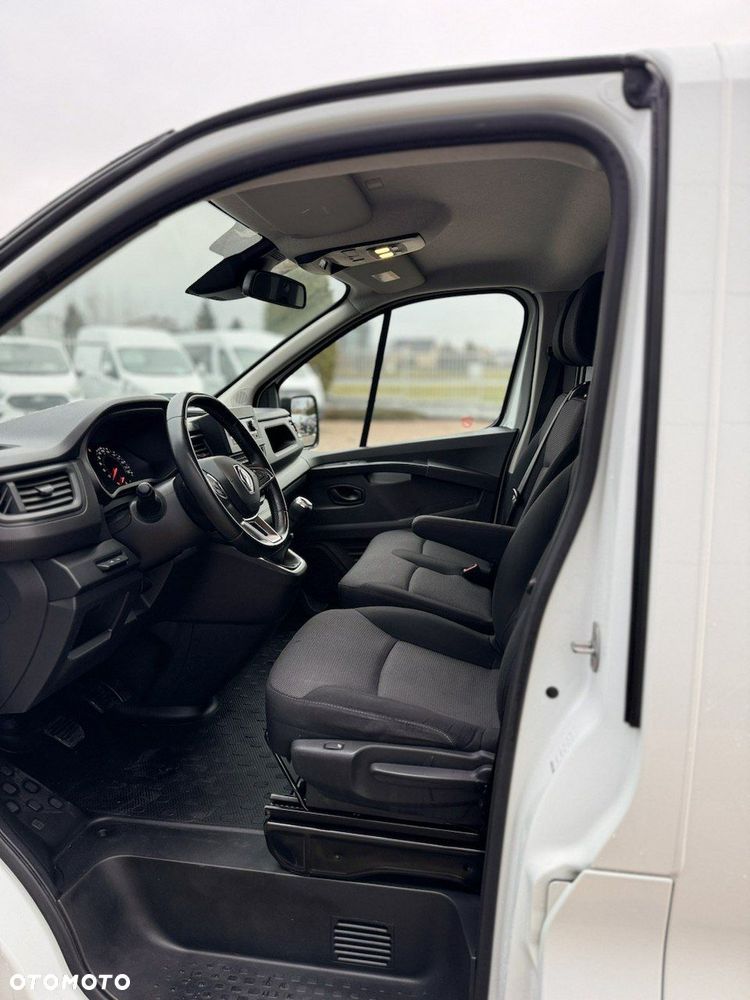 Renault Trafic - 18