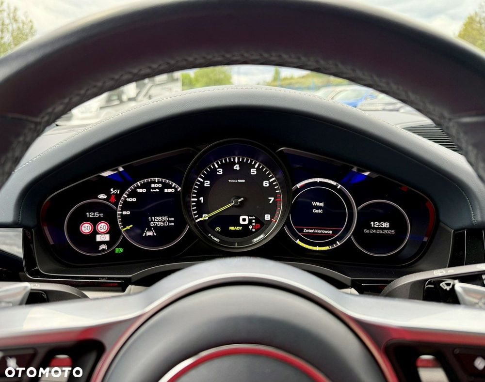 Porsche Cayenne - 21