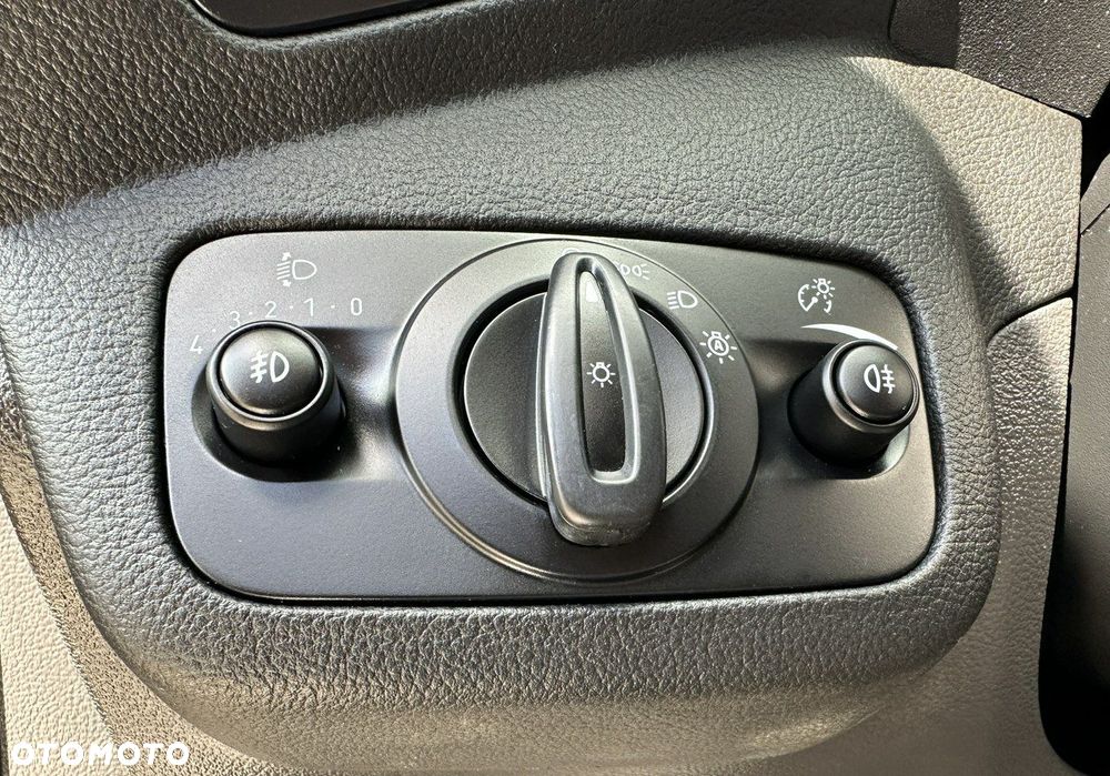Ford Kuga 1.5 EcoBoost 2x4 Titanium - 27