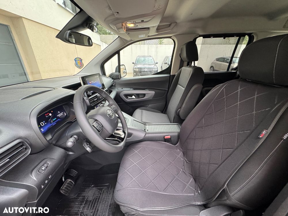 Toyota Proace 136 CP 50 kWh L2 6+1 Family+ - 11