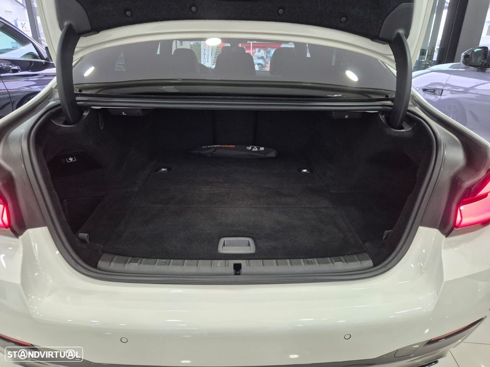 BMW 530 e Pack M - 17