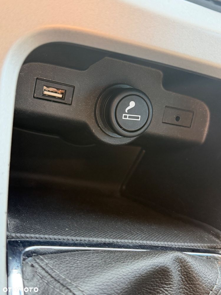 Opel Astra 1.4 Turbo 150 Jahre - 20