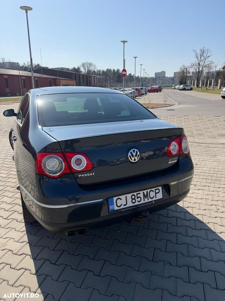 Volkswagen Passat 2.0TDI Highline DPF 4Motion - 19