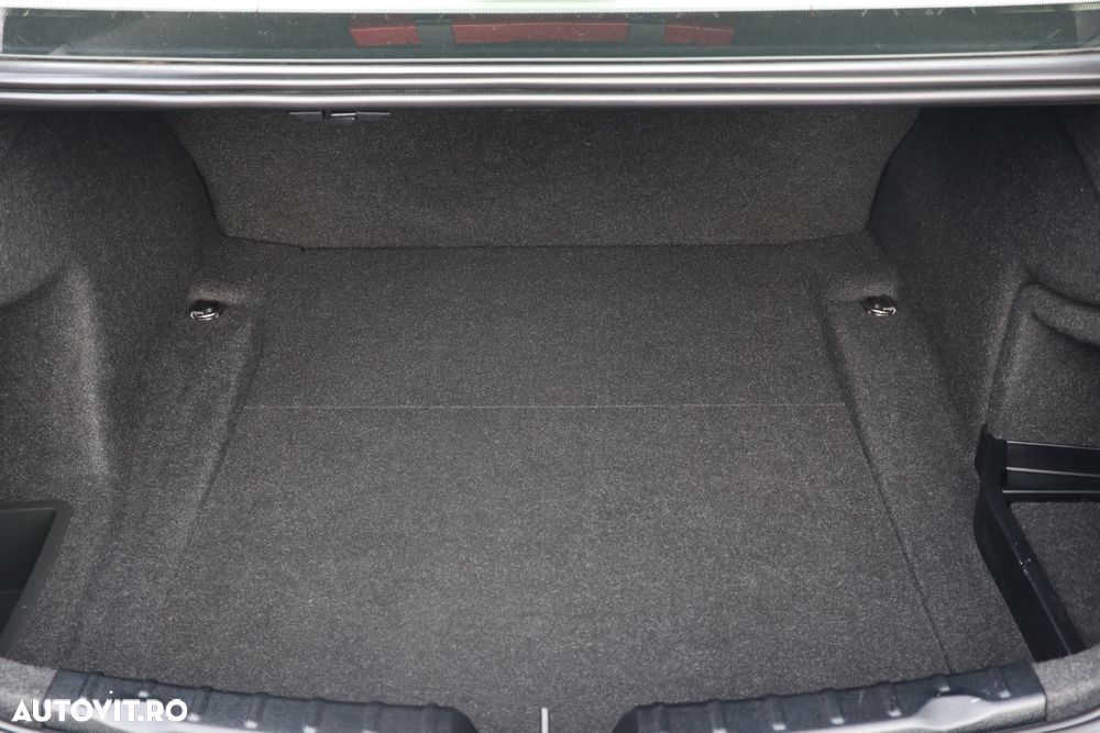 BMW Seria 3 320i Aut. Modern Line - 25