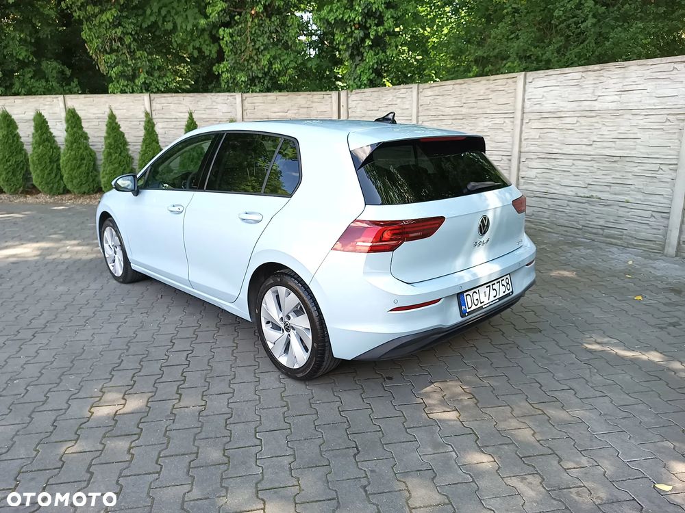 Volkswagen Golf - 6