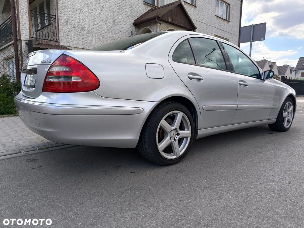 Mercedes-Benz Klasa E 350 4-Matic Elegance - 3