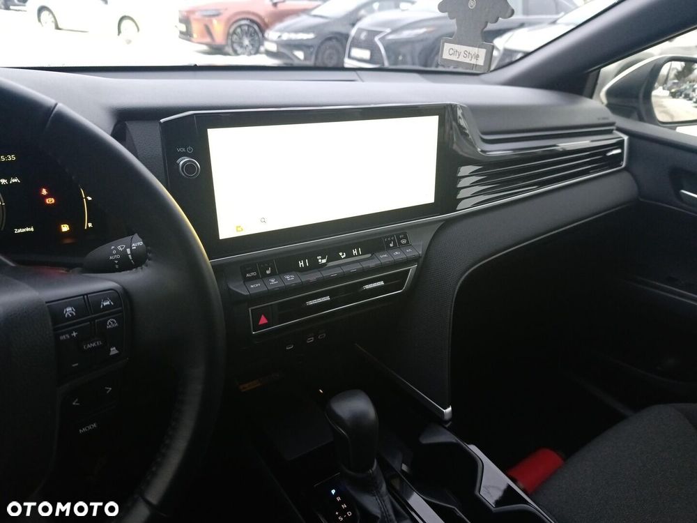 Toyota Camry - 36