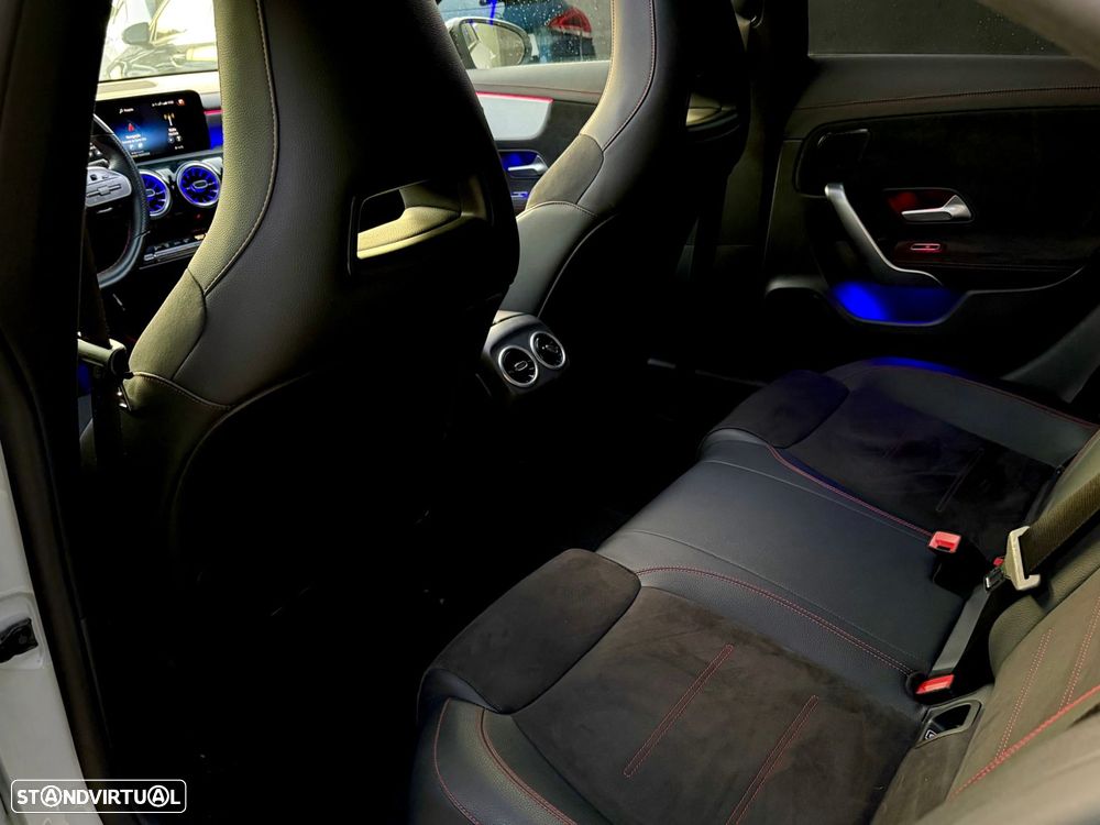 Mercedes-Benz A 250 Limousine e 8G-DCT AMG Line - 14