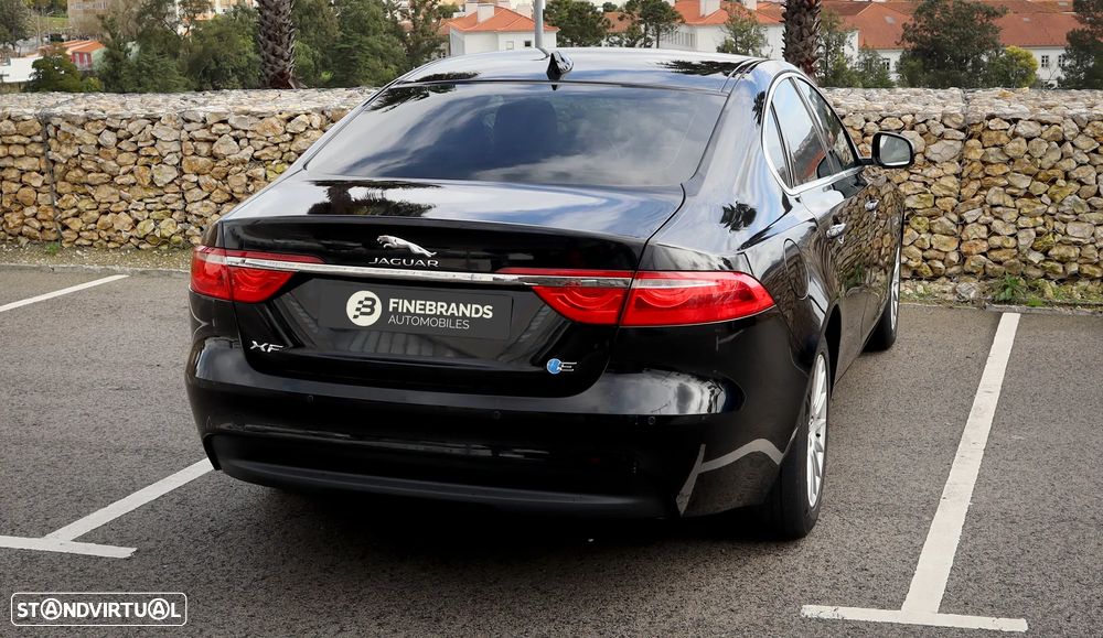 Jaguar XF E-Performance Prestige - 12