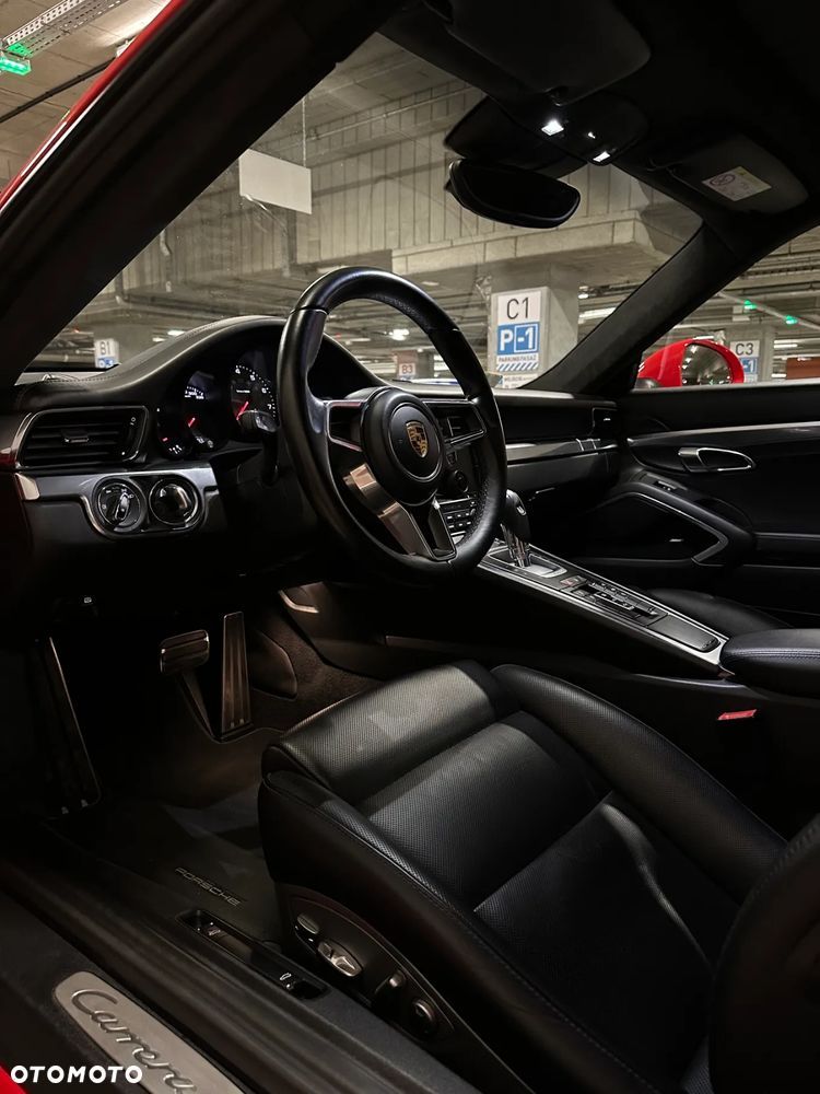 Porsche 911 Carrera S PDK - 12