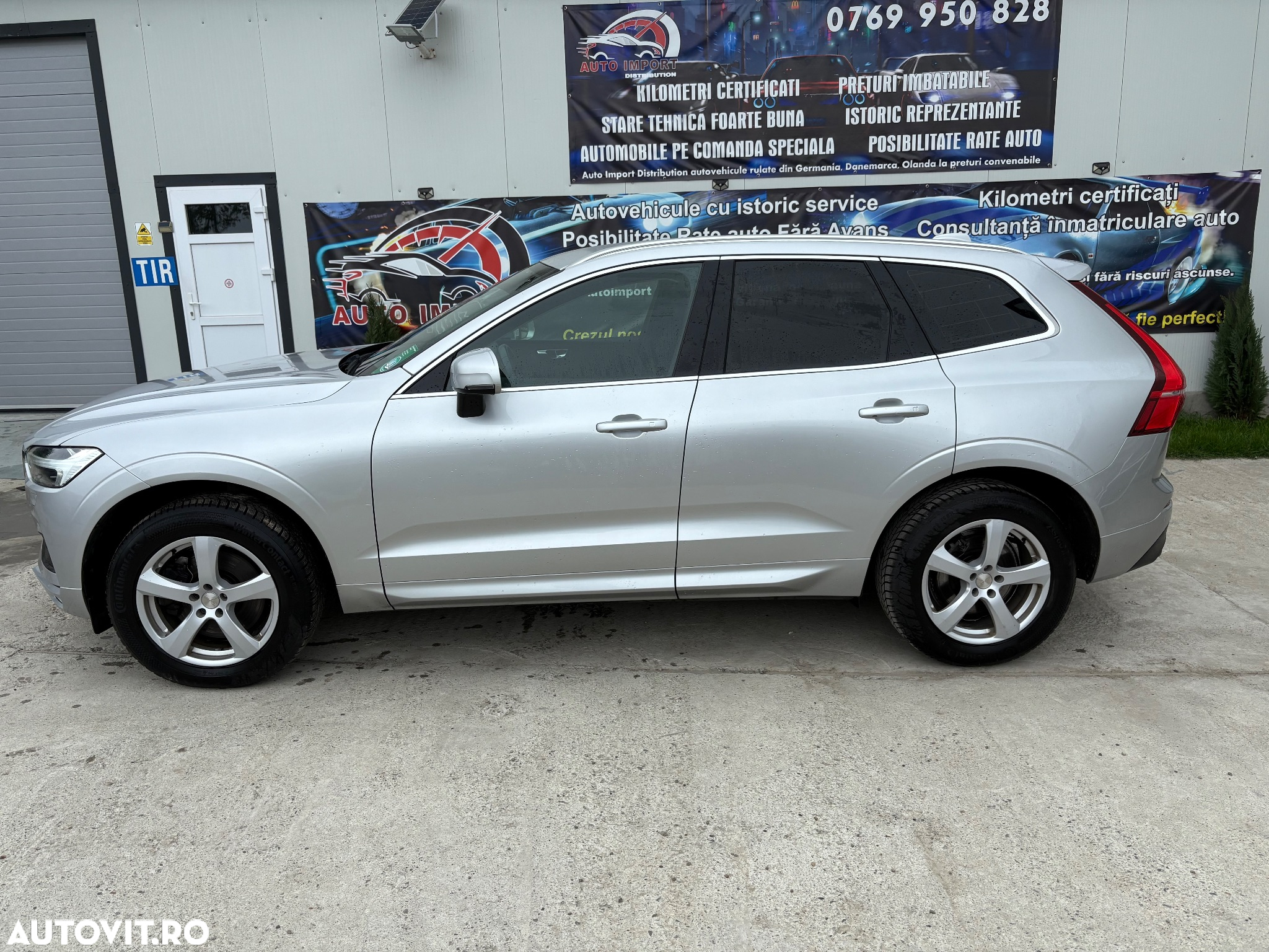 Volvo XC 60 B4 MHEV AWD Momentum Pro - 9