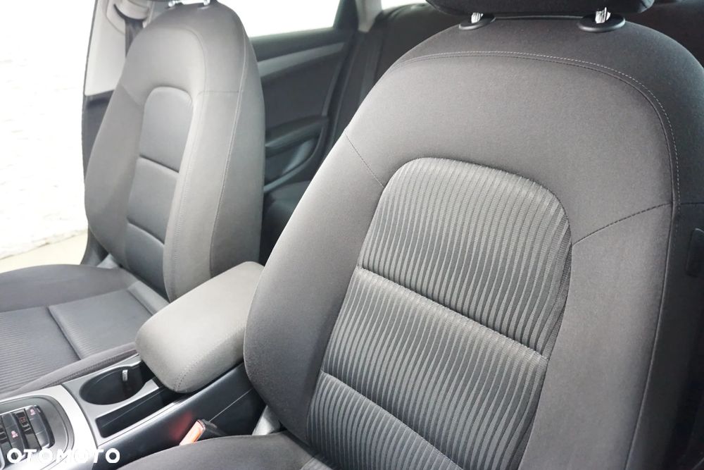 Audi A4 Avant 2.0 TDI DPF Ambiente - 21