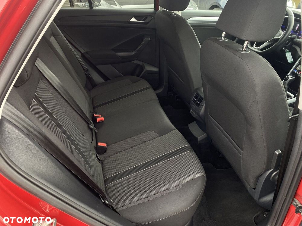 Volkswagen T-Roc - 26