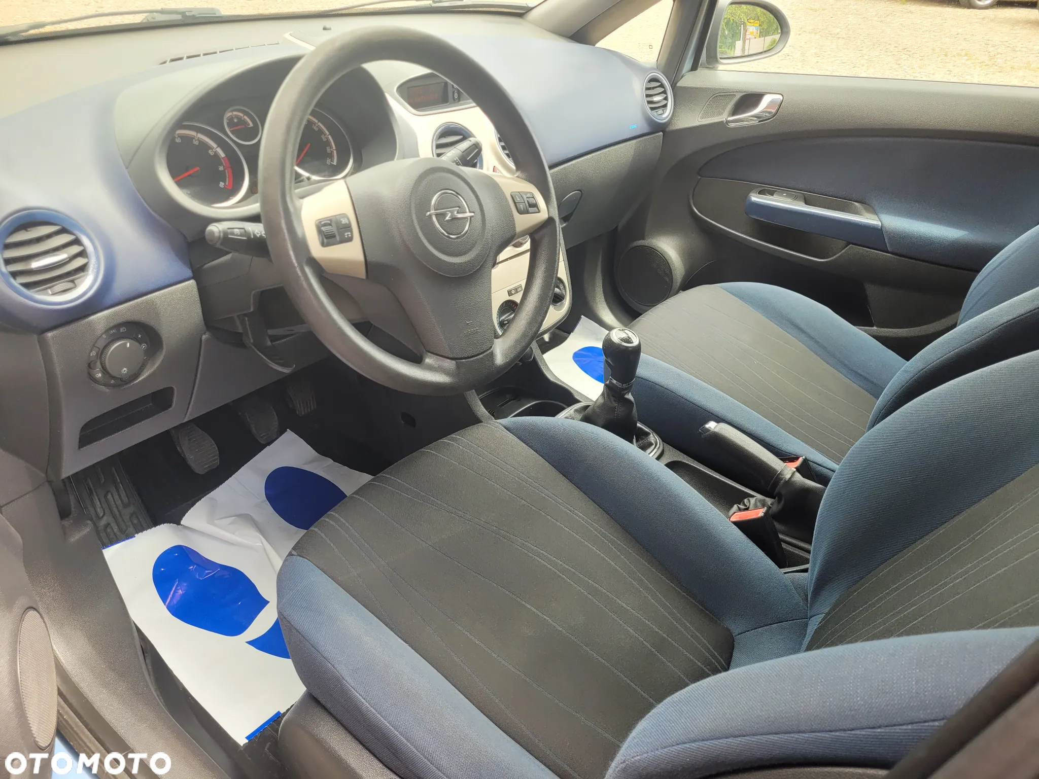 Opel Corsa 1.4 16V Enjoy - 8