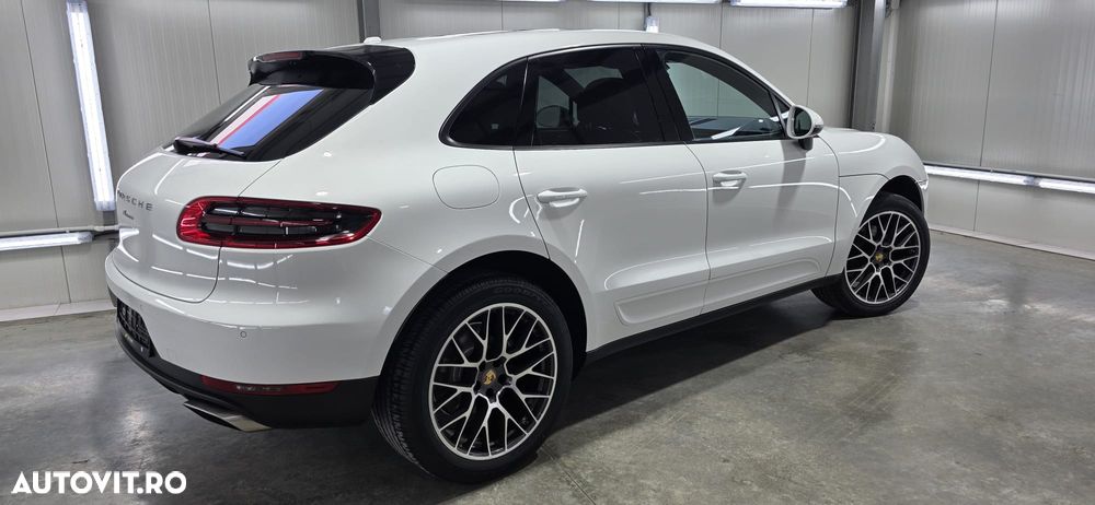 Porsche Macan - 4