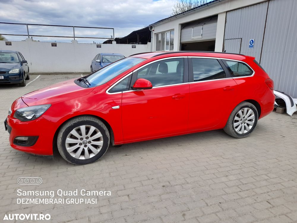 Aripa Fata Dreapta Opel Astra 2013 Break Rosu - 2