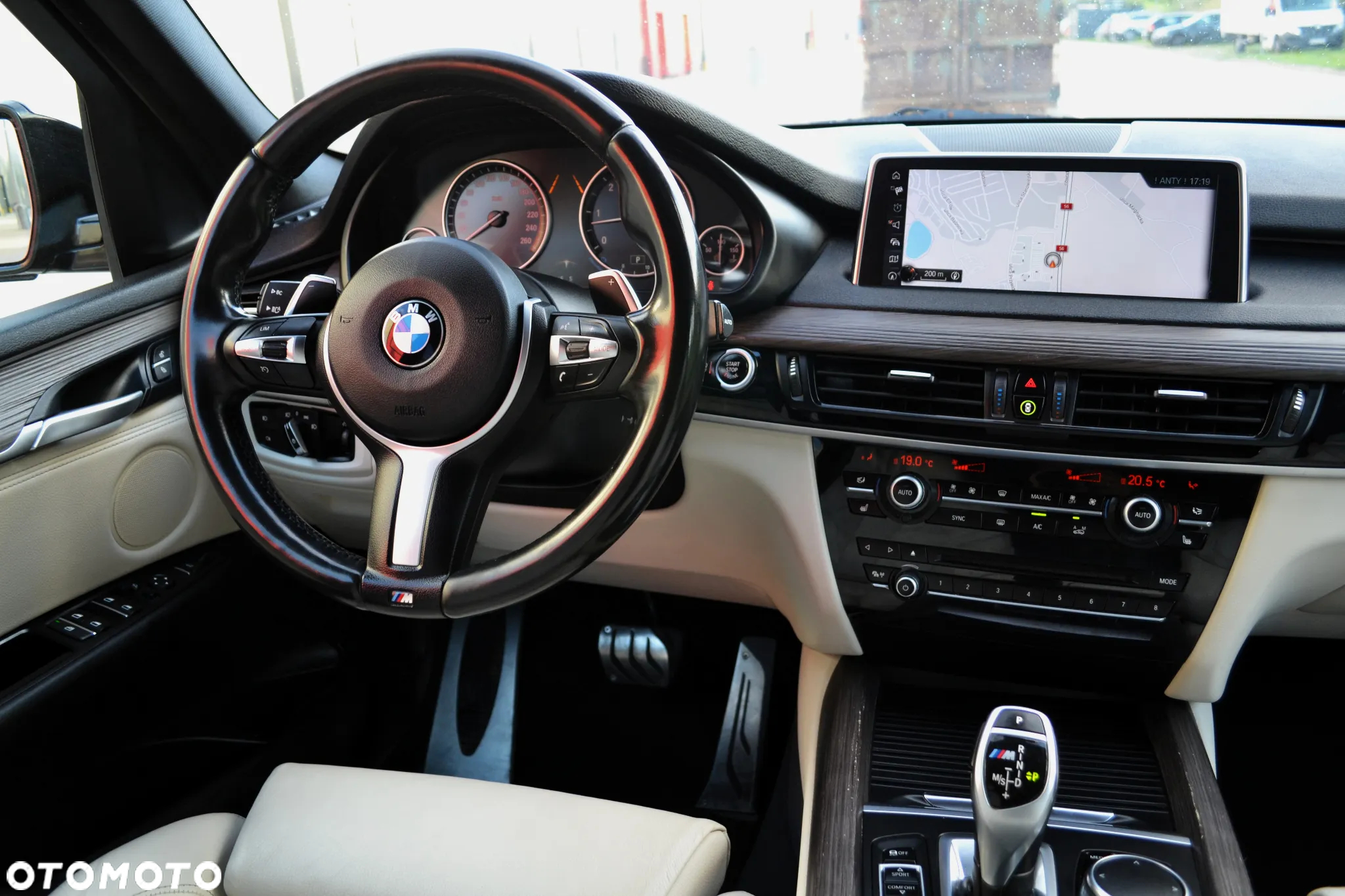 BMW X5 M M50d - 9