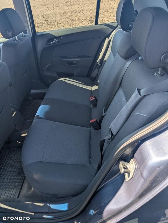 Opel Astra 1.6 Start - 17