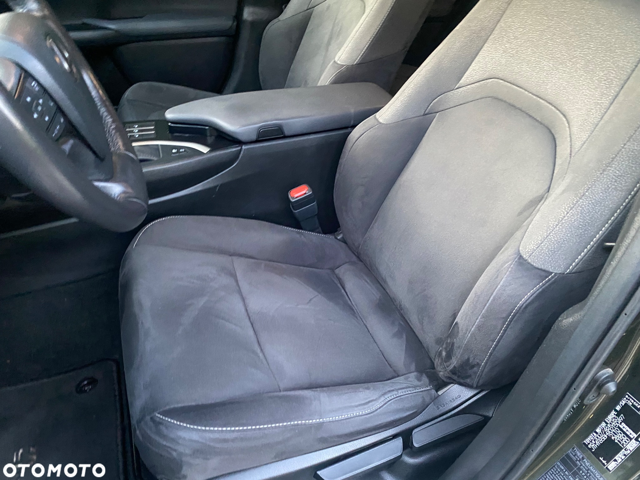 Lexus UX 250h GPF Business Edition 2WD - 14