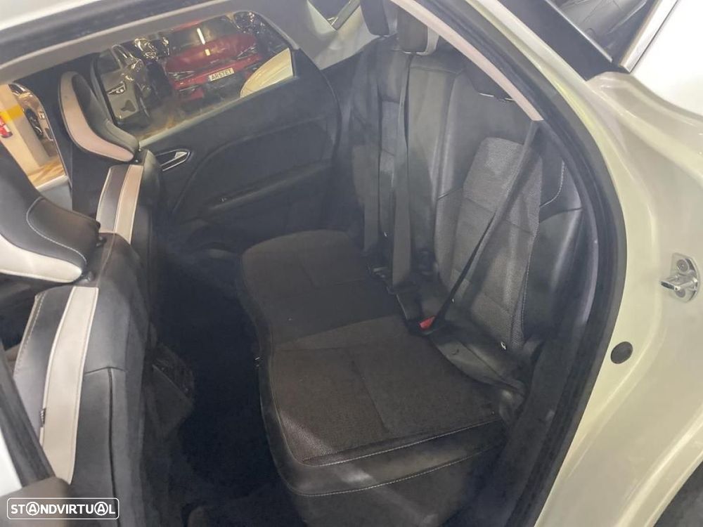 Renault Captur 1.5 dCi Exclusive - 6