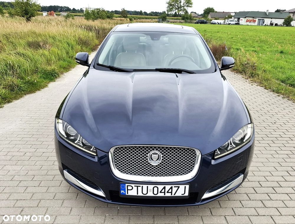 Jaguar XF 3.0 V6 D Luxury - 3