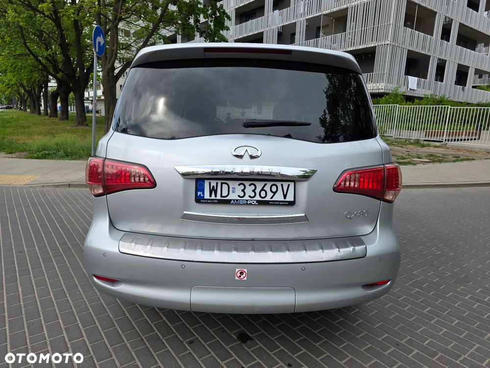 Infiniti QX80 - 28