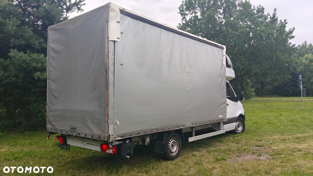 Mercedes-Benz SPRINTER - 4