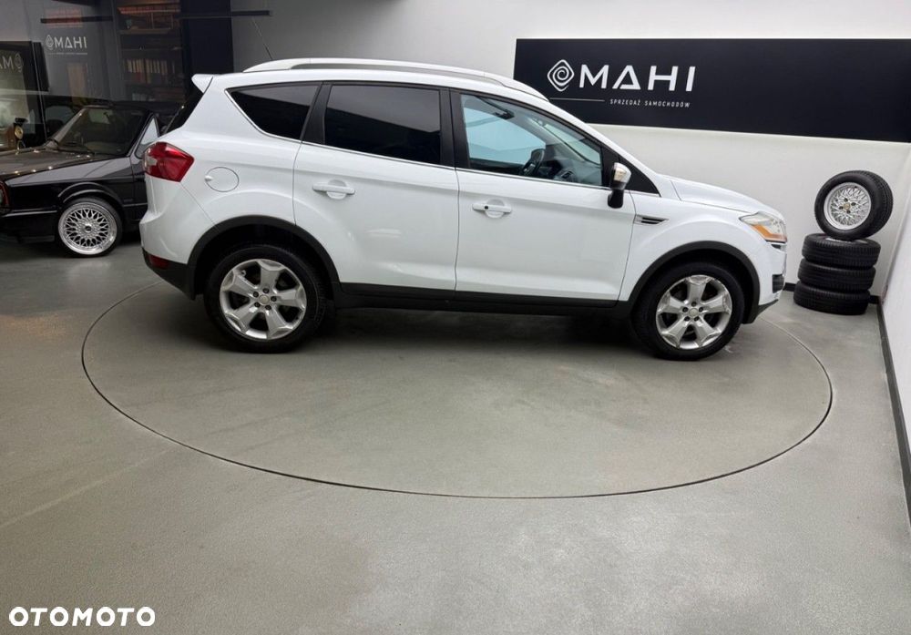 Ford Kuga - 12