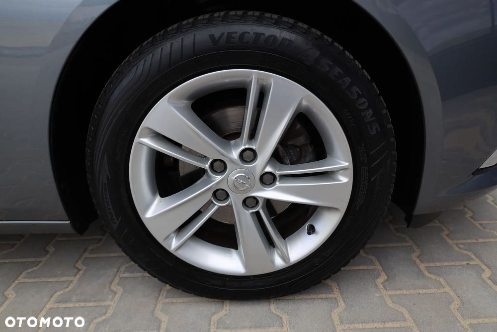 Opel Insignia 1.5 T Elite S&S - 34
