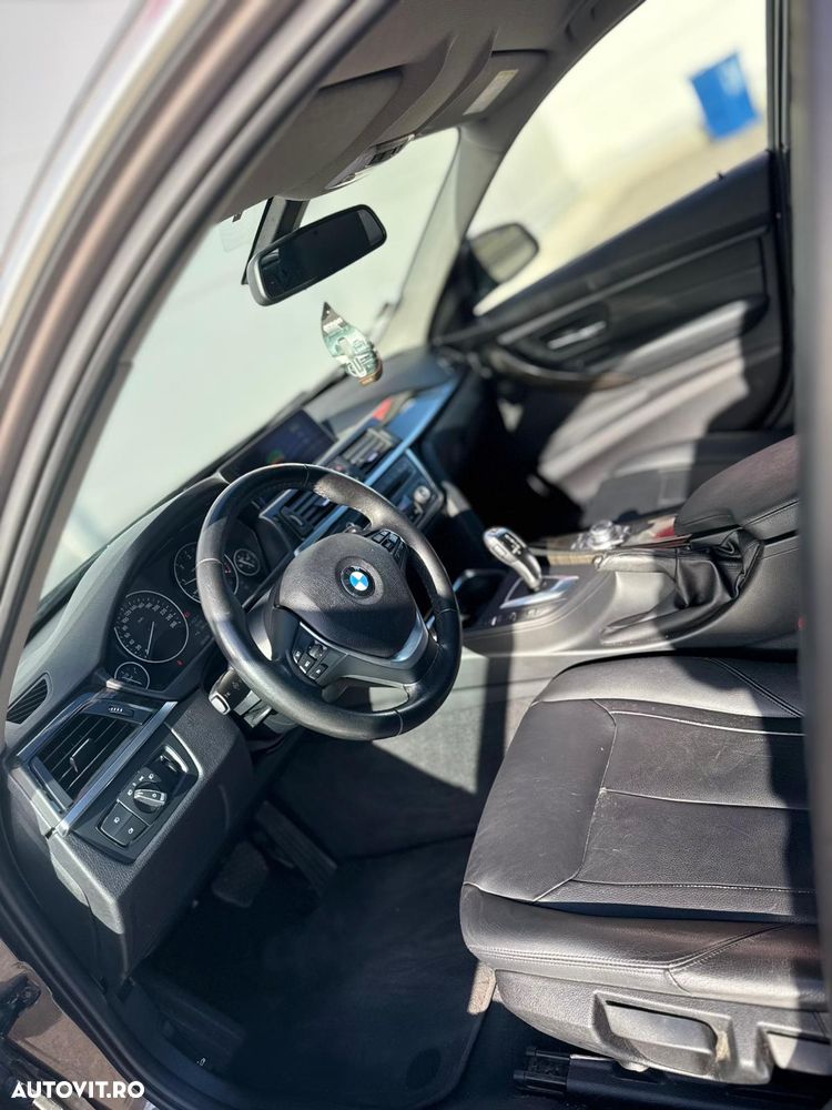 BMW Seria 3 320d - 31