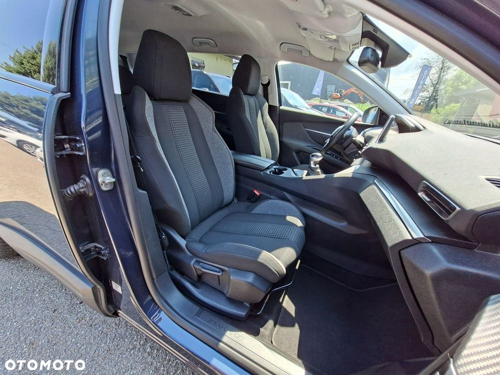 Peugeot 5008 1.5 BlueHDi Allure S&S - 23