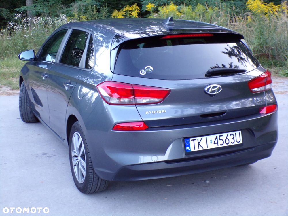 Hyundai i30 1.6 CRDI Intro Edition - 9