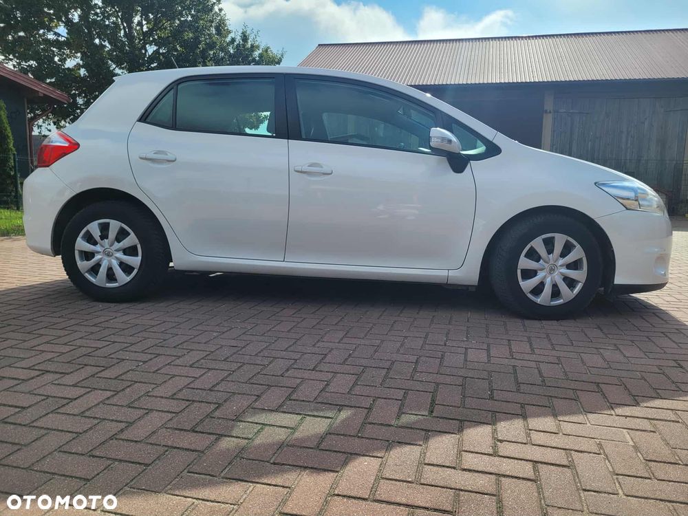 Toyota Auris 1.4 D-4D Active - 6