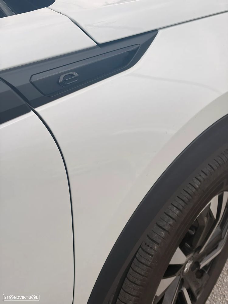 Peugeot e-2008 Allure - 6