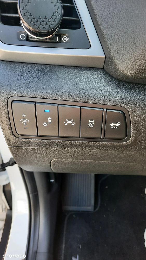 Hyundai Tucson blue 1.7 CRDi 2WD DCT Premium - 27