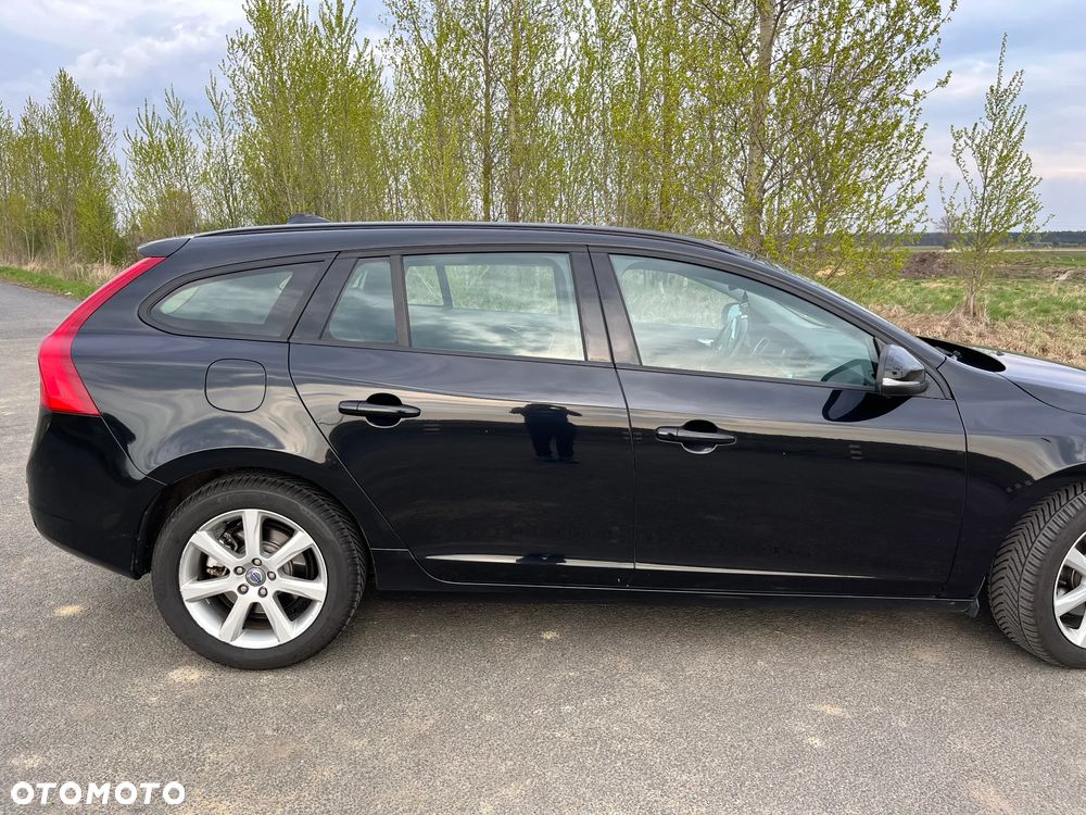 Volvo V60 D2 Kinetic - 17
