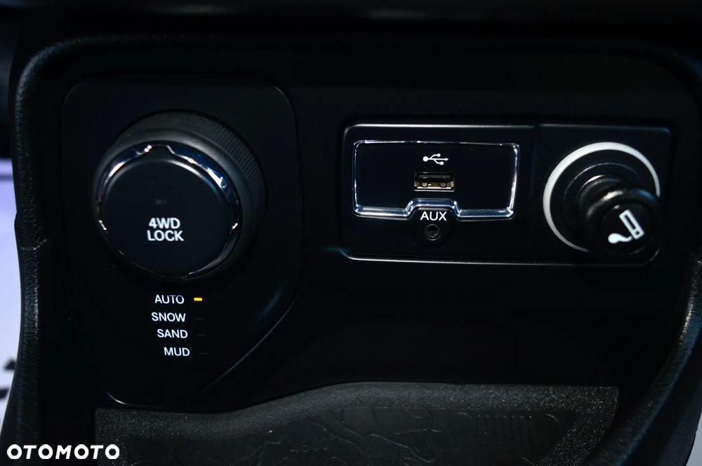 Jeep Renegade 2.0 MultiJet Active Drive Limited - 31